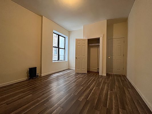 4th image of 49 Saint Nicholas Ter APT 24A