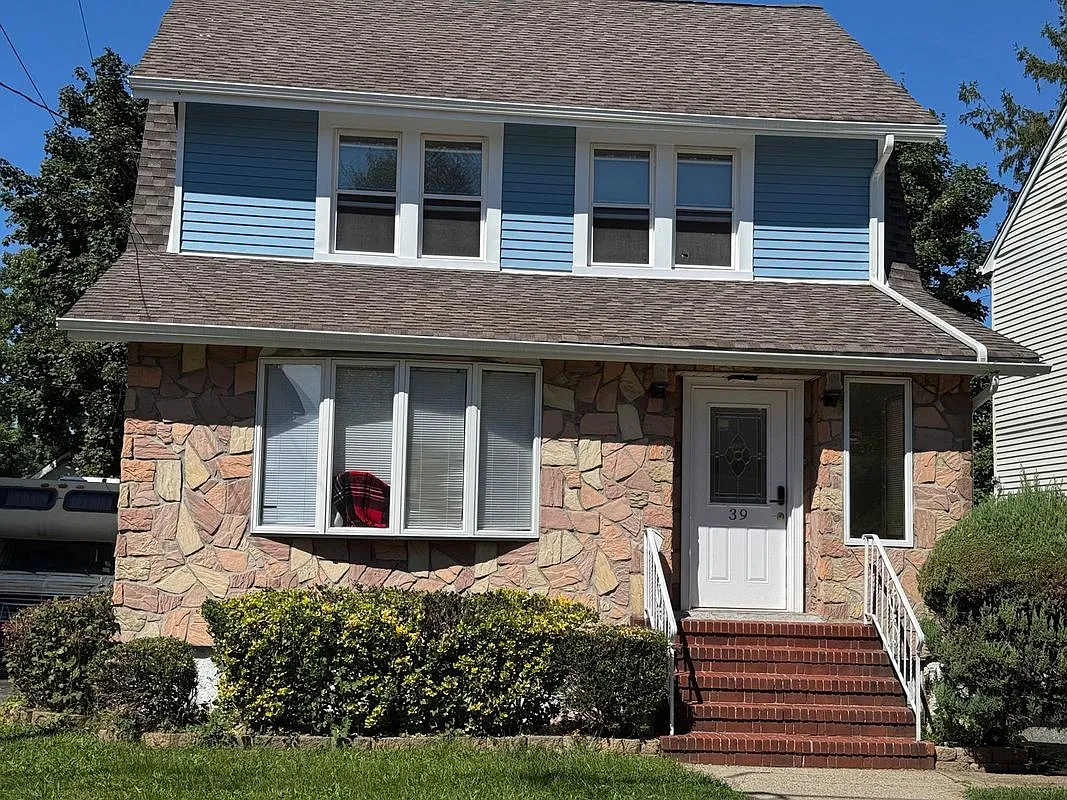 3 bed, 1.5 bath, 1308 sqft, $4,000 — Photo 1