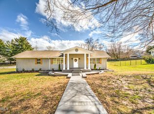 1200 NW Stillwell Dr, Knoxville, TN 37912