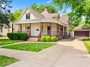 1309 Market St, Pekin, IL 61554