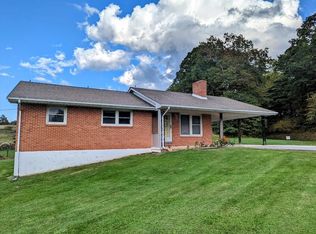 107 Alum Ridge Rd NW, Willis, VA 24380