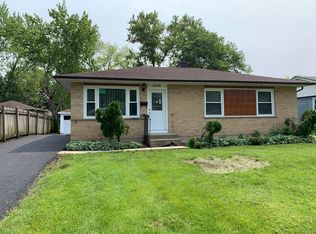2209 Central Rd, Rolling Meadows, IL 60008