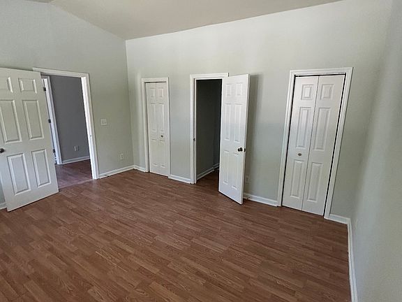 4th image of 1740 5th Ave W