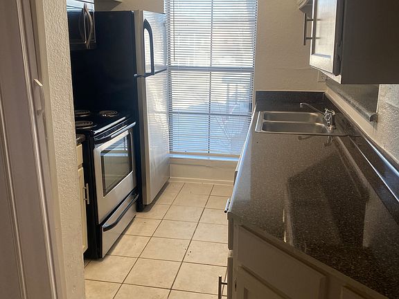 5th image of 4316 Swiss Ave APT 110