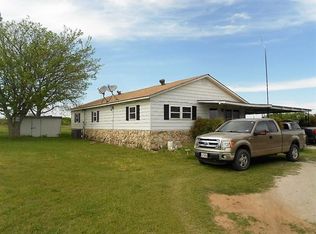 2279 Upper Montague Rd, Bowie, TX 76230