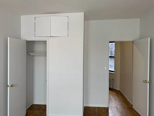 Rented by Salon Realty Corp | media 12