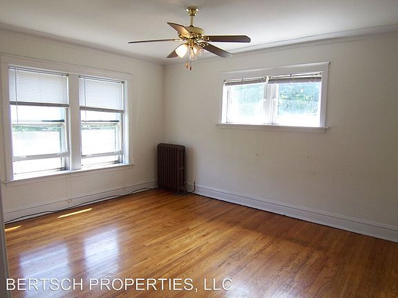 2nd image of 2010 W Leland Ave #1