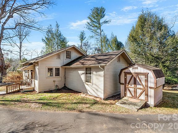 3rd image of 226 School Rd