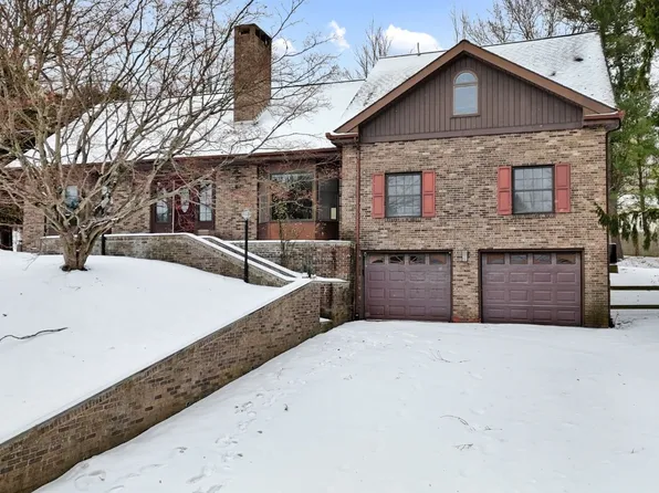 161 Chalburn Rd, Vestal, NY 13850