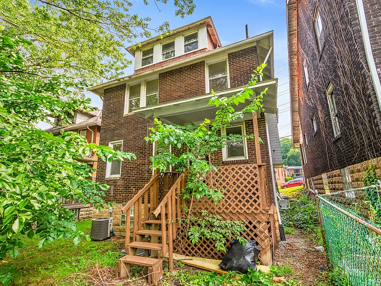 2228 S Braddock Ave — Photo 31