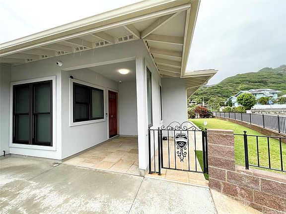 2nd image of 457 Halemaumau St