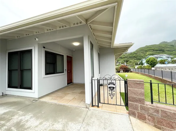 457 Halemaumau St, Honolulu, HI 96821