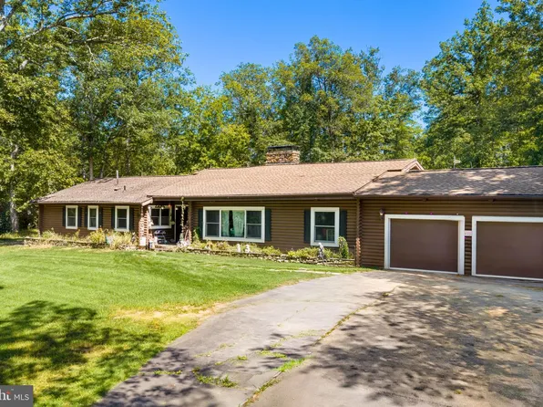 6157 Wilson Rd, Marshall, VA 20115