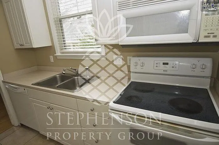 1 Graymont Cir — Photo 6