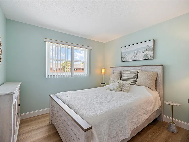 400 Base Ave E #226 — Photo 11