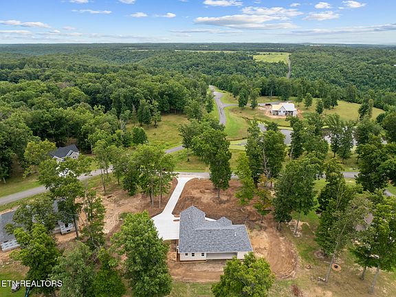 4th image of 427 Bluff View Loop Lot 24