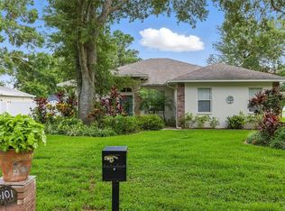 4101 Brooke Dr, Valrico, FL 33594