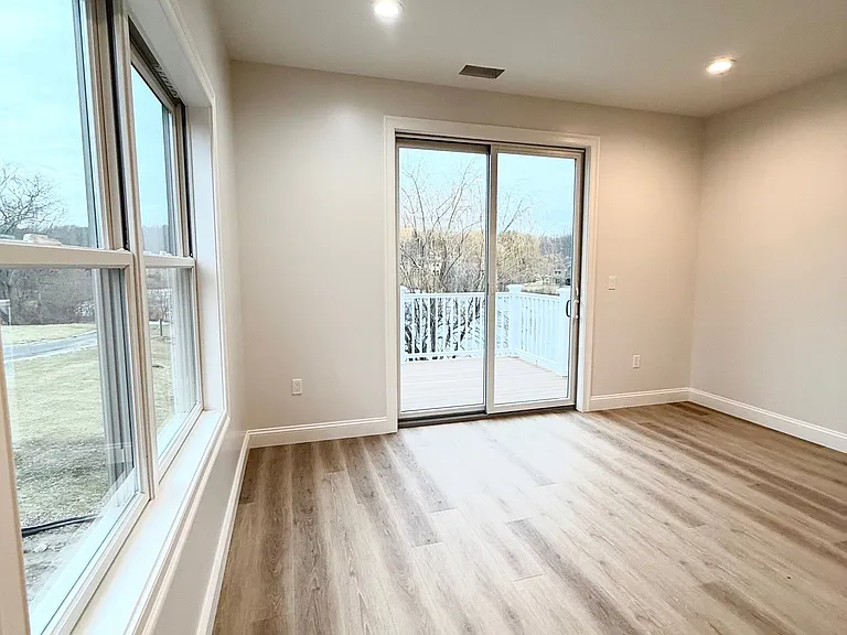 905 Oakridge Dr #905 — Photo 11