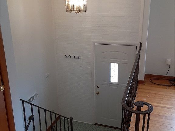 2nd image of 3433 Macintyre Dr