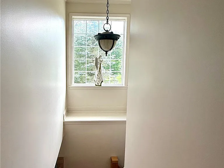 55 University Ave — Photo 13