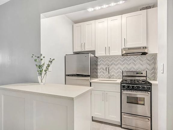 2nd image of 425 E 78th St APT 4D