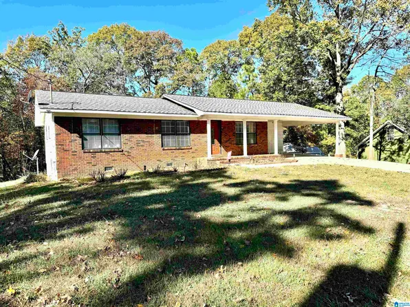 740 Center Point Rd, Sylacauga, AL 35151