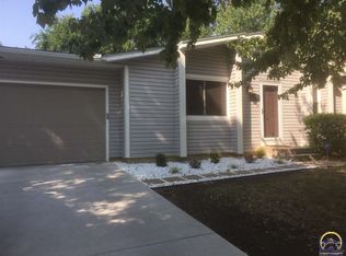 3930 SW Atwood Ter, Topeka, KS 66610