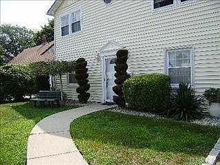 1st image of 40 Sycamore Ln