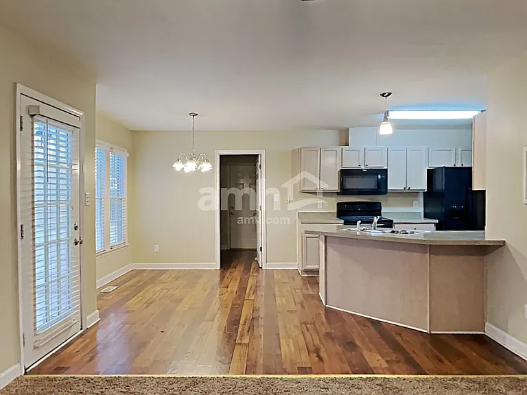 809 Old Ash Ct — Photo 4