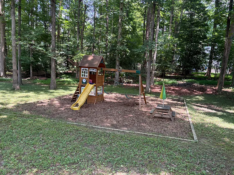 5605 Chatmoss Rd — Photo 12