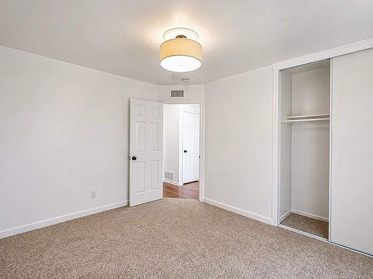 719 Esther Way — Photo 17