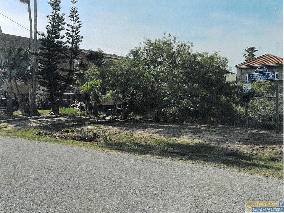 2nd image of 207 W Esperanza St