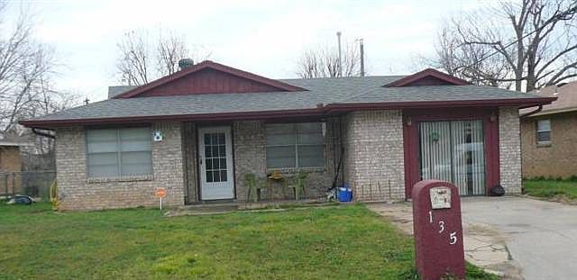 1st image of 135 NE Dunlop St