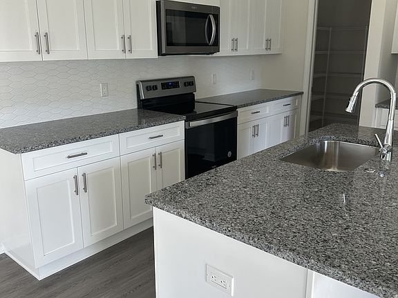 5th image of 2984 Mearshire Dr #2984