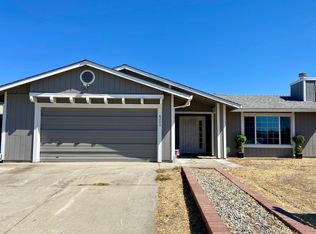 8209 Sunset Downs Dr, Sacramento, CA 95828