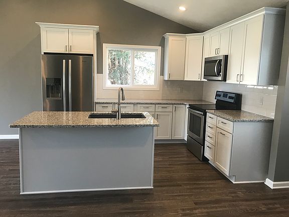 3rd image of 1337 S 162nd Ave