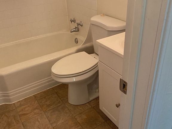 4th image of 2515 E 27th St