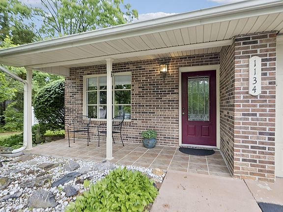 2nd image of 1134 Fielding Dr