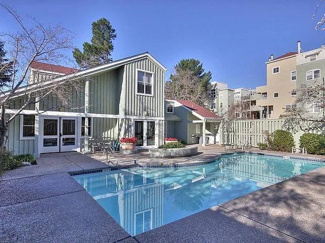 211 S Fremont St #310 — Photo 5