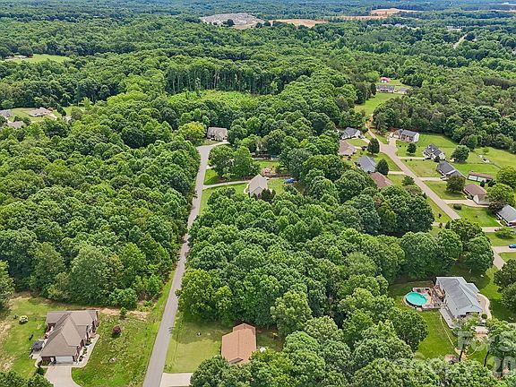 2nd image of 258 Rumple Hill Dr