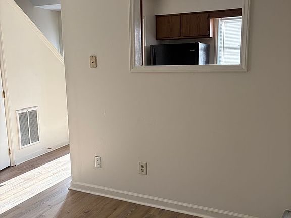 5th image of 6901 Glendower Rd APT C