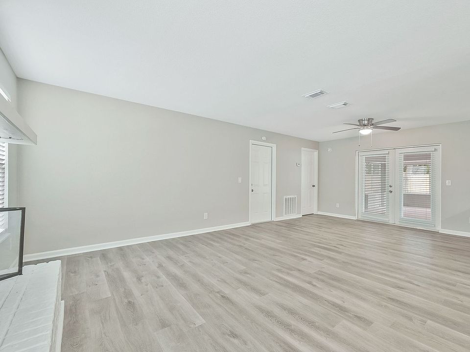 1st image of 2442 Brookside Ave