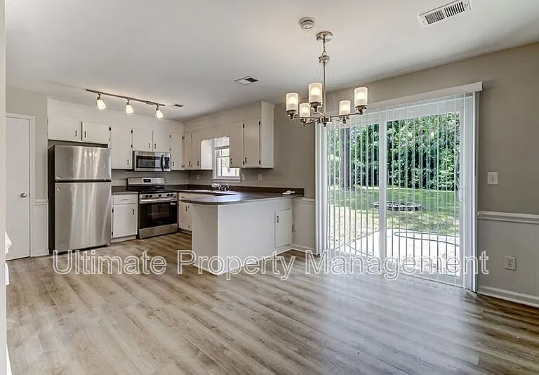 5038 Shelley Dr — Photo 6