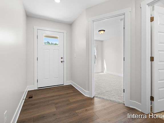 2nd image of 325 Round Hill Rd
