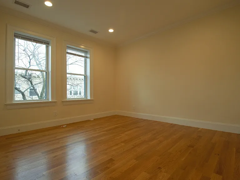 74 Browne St #1 — Photo 8