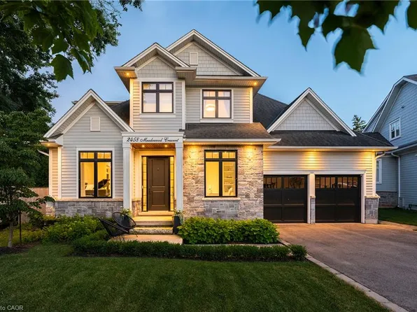 2458 Meadowood Cres, Oakville, ON L6L 1V6