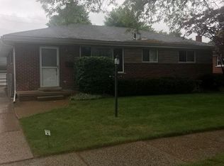 24225 Greenbrier Ave, Eastpointe, MI 48021