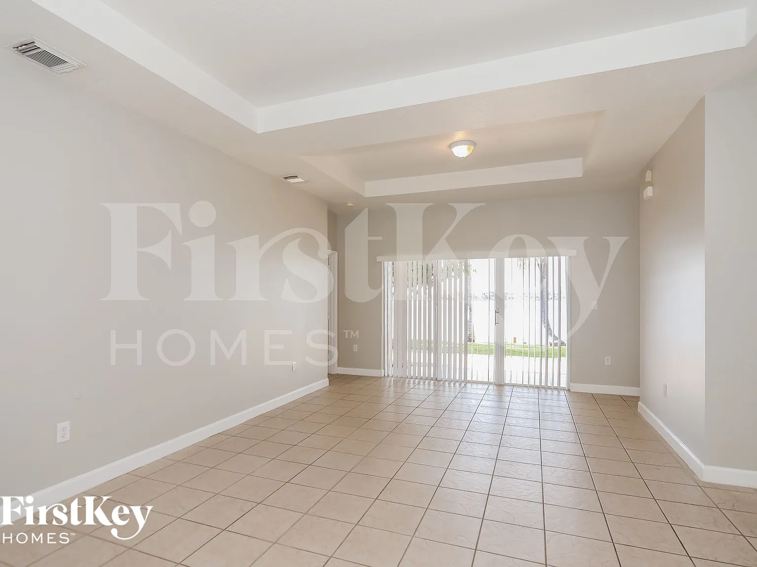 3 bed, 2.0 bath, 1688 sqft, $2,920 — Photo 2