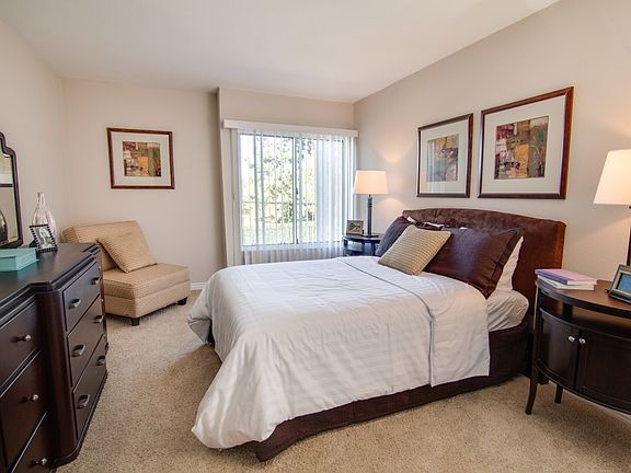 2nd image of 3450 Sawtelle Blvd #302