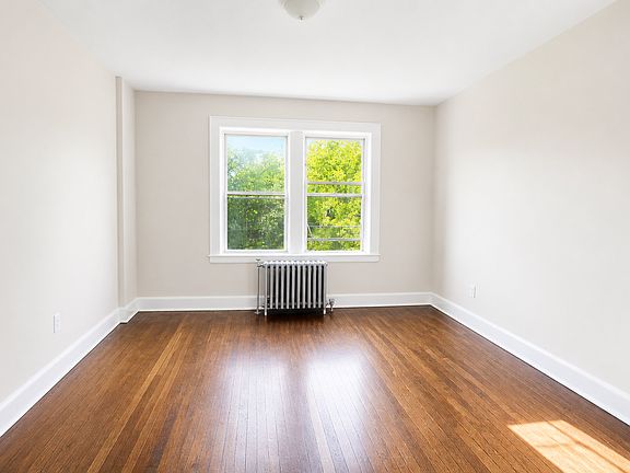 4th image of 691 Elizabeth Ave #61B